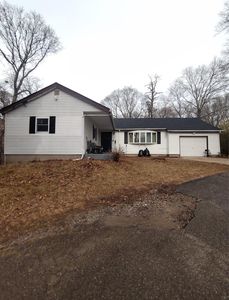 35 Seymour Lane, Medford, NY, 11763