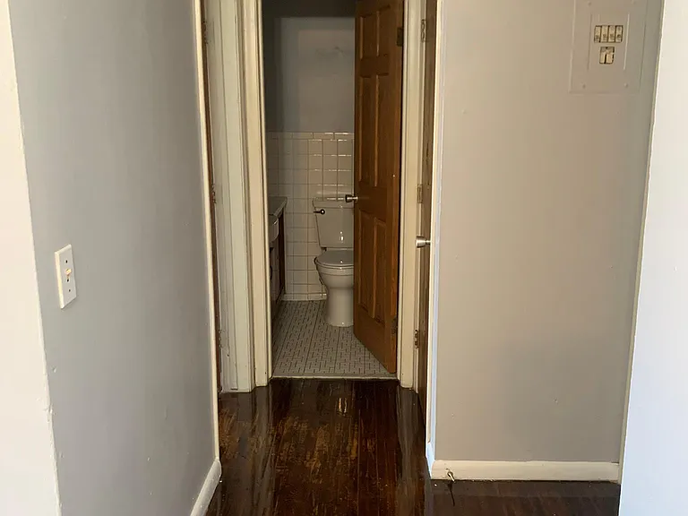 801 University Ave SE #1 — Photo 5