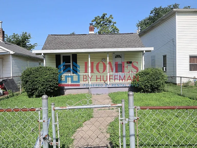 1915 S Fares Ave — Photo 1