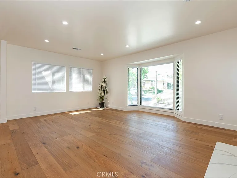 8006 Glider Ave — Photo 12