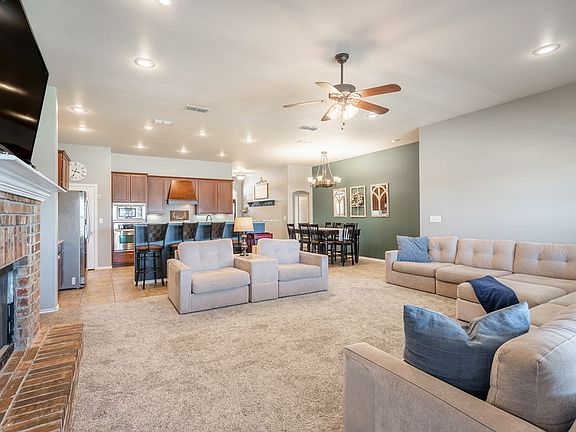 4th image of 614 Dimaggio Ct