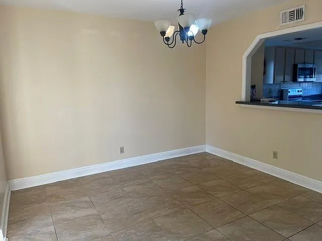 Building Photo - 5801 Albany Ct