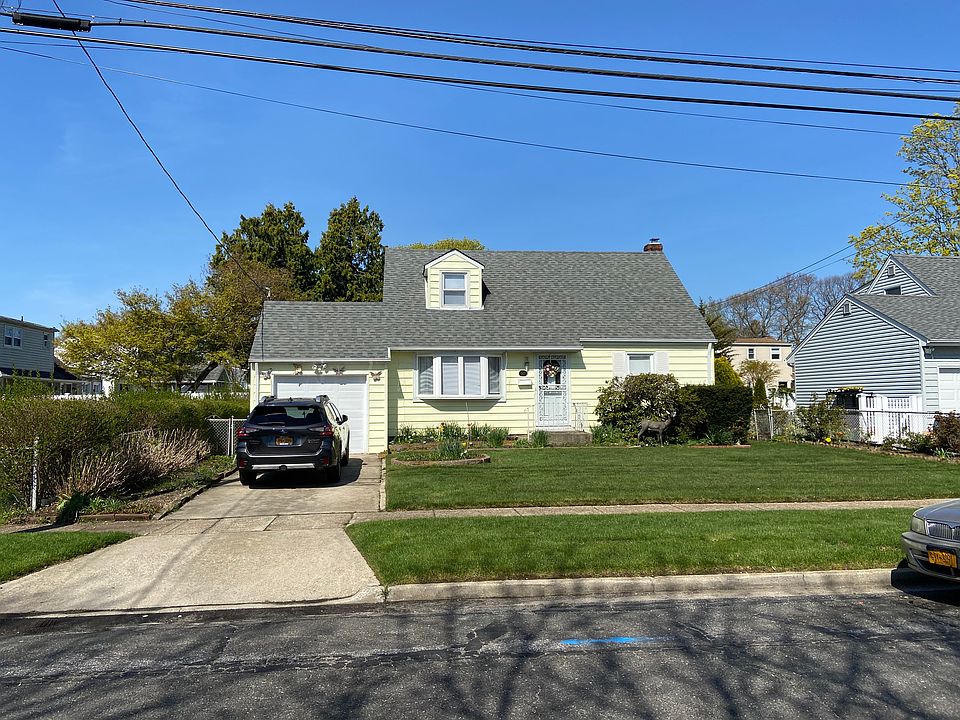 1st image of 51 Crestwood Blvd