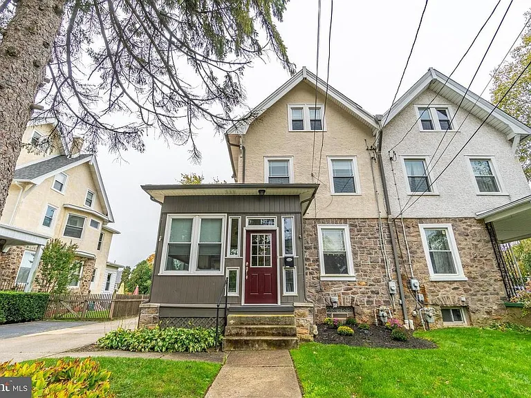 125 Grandview Rd — Photo 1