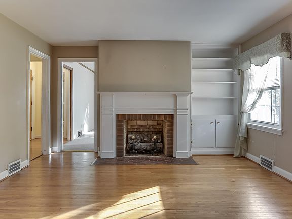 3rd image of 621 Bayne Ave