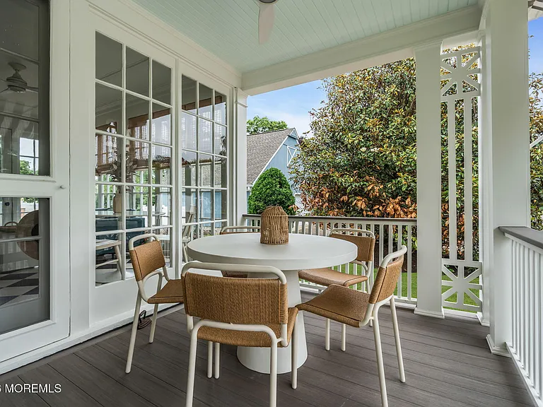 206 Brighton Ave — Photo 4