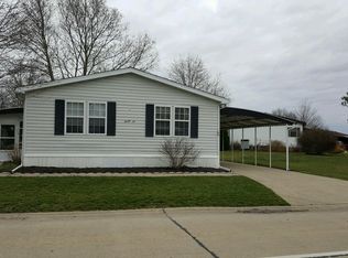 26 Lees Ln #26, Olmsted Falls, OH
