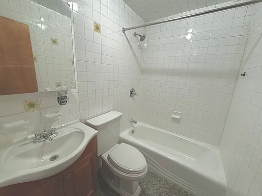 Rented by Highline Residential | media 16