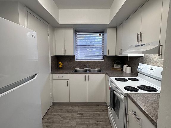 2nd image of 1916 SW 4th St #1916