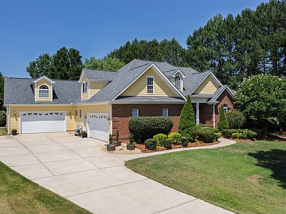 2nd image of 1305 Brookhill Dr