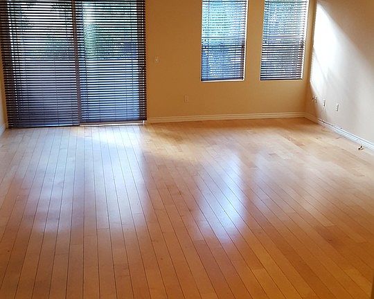 4th image of 220 N Valley St Unit 101