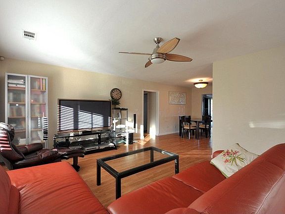 4th image of 10122 S Tantau Ave