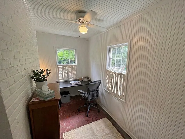 205 Lindbergh Dr NE — Photo 9