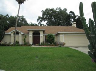 2730 Horseshoe Dr, Plant City, FL 33566