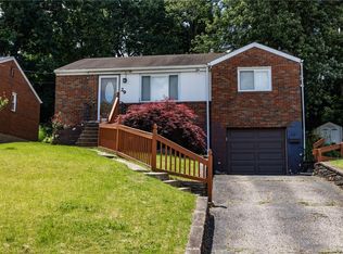 29 Glenburn Dr, Pittsburgh, PA 15236