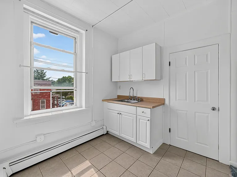 56 W Somerset St #1 — Photo 13