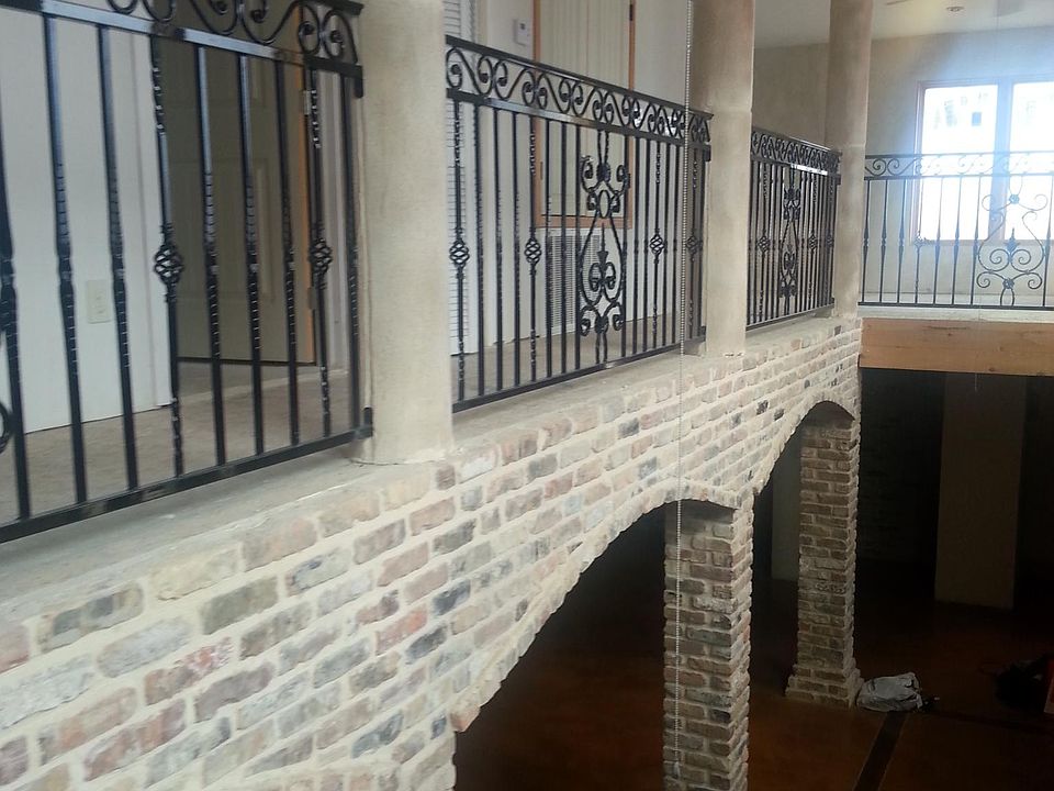 2nd image of 1911 S Hackberry St