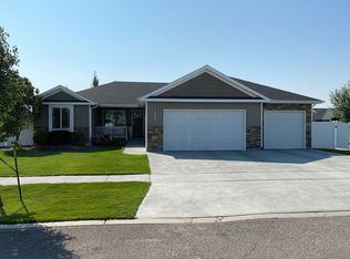 889 Dell Rd, Chubbuck, ID 83202