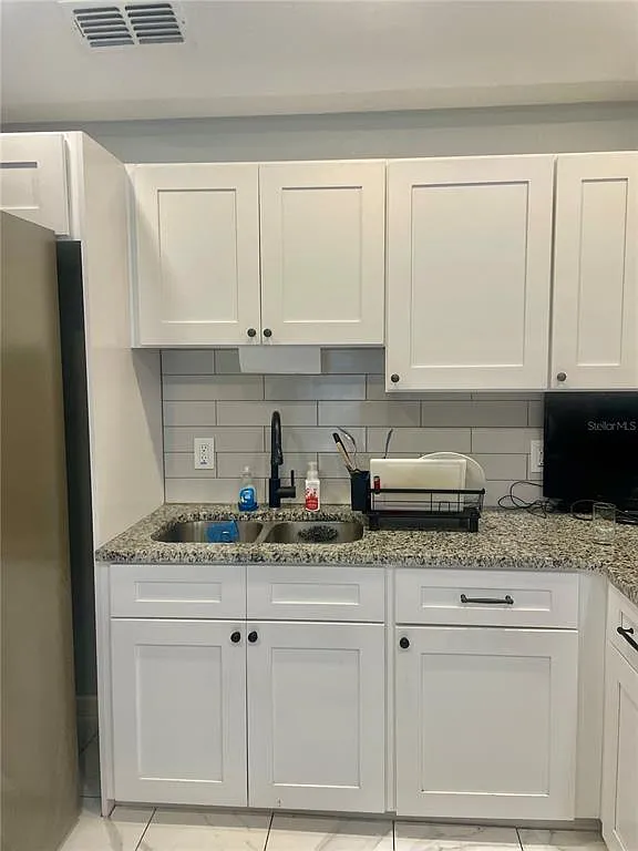 1 bed, 1.0 bath, 186 sqft, $800 — Photo 2