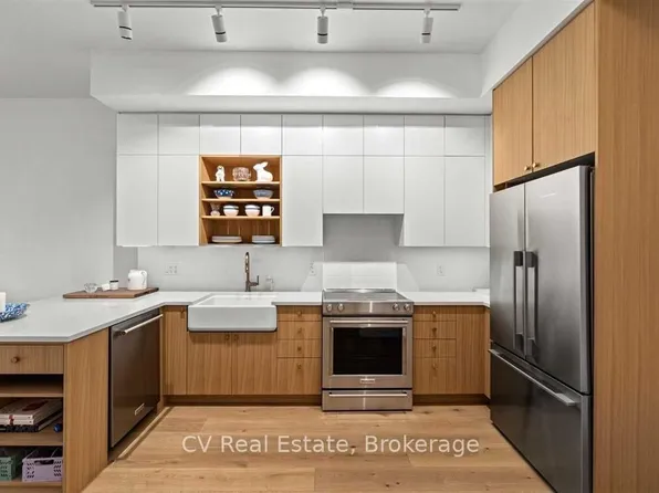 112 George St, Toronto, ON