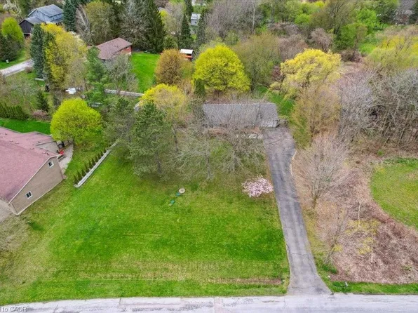 39 Bannockburn Rd, Kitchener, ON N2R 1M1