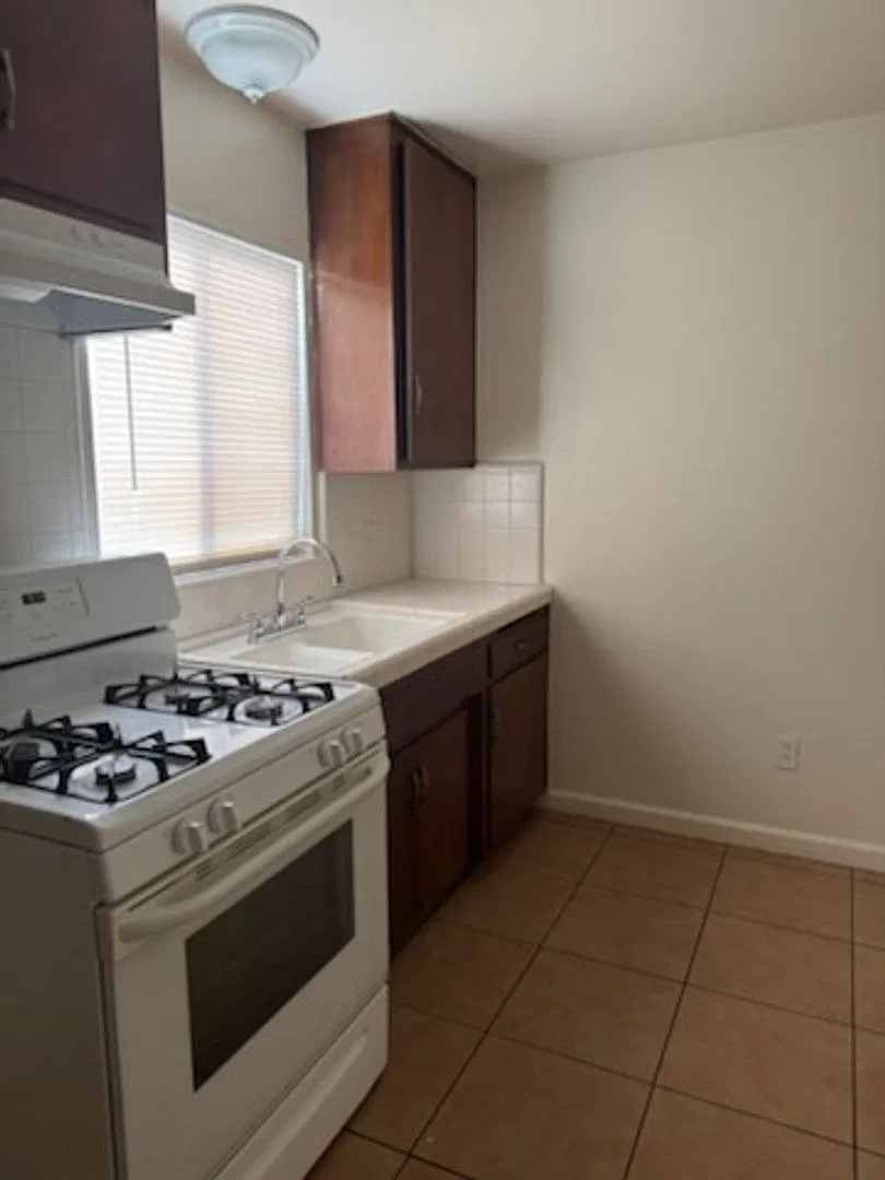 Palm St 2231 A-L — Photo 2