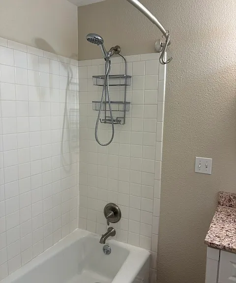 1718 Walnut St — Photo 5