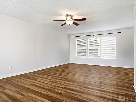 5th image of 343 Locust Forge Ln