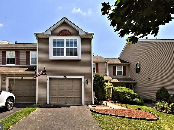 3rd image of 283 Sequoia Dr