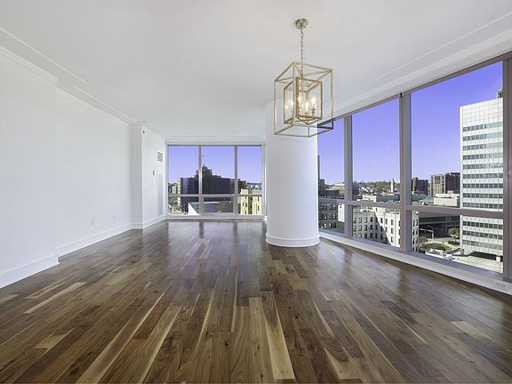 5 Renaissance Square #10E White Plains, NY 10601 (030 of 042).jpg