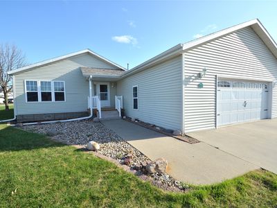 811 33rd St SW, Altoona, IA, 50035