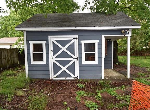 4th image of 706 Koyoto Ct
