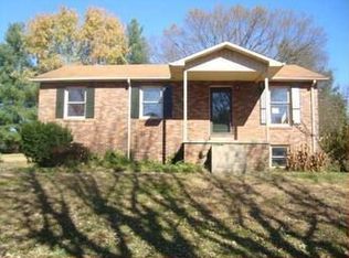 102 Pierce Ln, Johnson City, TN 37604
