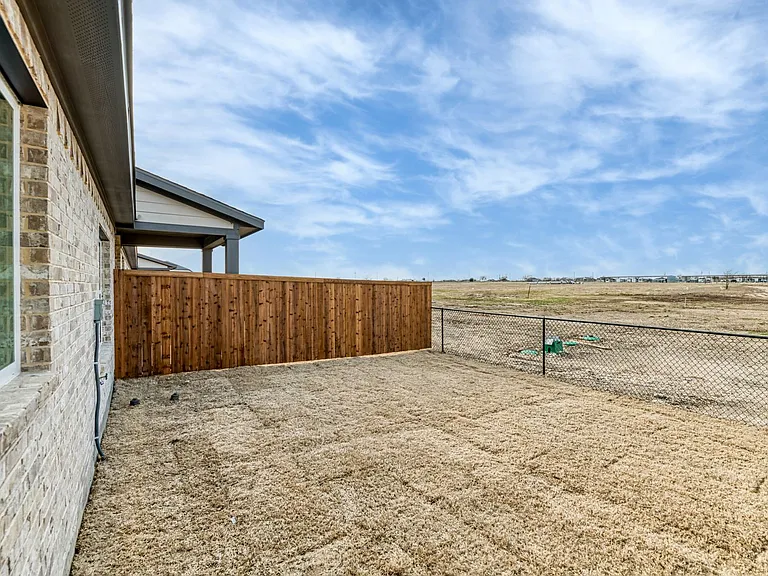 4265 Clovis Ct — Photo 29