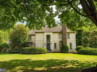 983 Derring Ln, Bryn Mawr, PA 19010