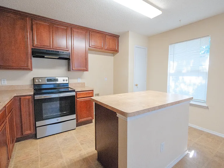 1616 Wind Star Way — Photo 25