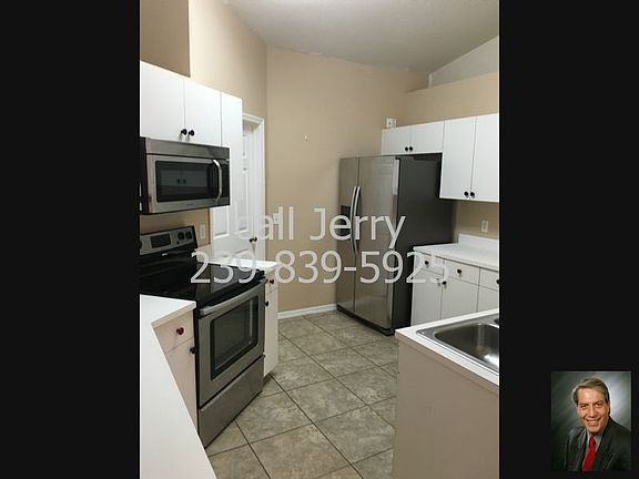 3rd image of 424 SE 19th Ln