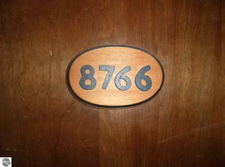 8766 Manhattan N, Traverse City, MI 49685