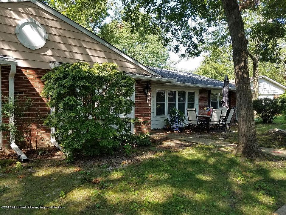 1st image of 592B Lake Point Dr #100B