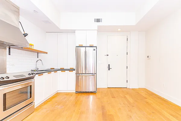 Rented by MySpaceNYC | media 36