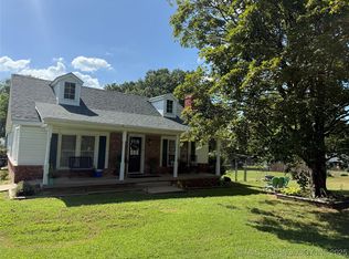 901 N 5th St, Henryetta, OK 74437