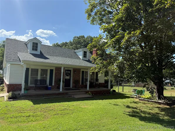 901 N 5th St, Henryetta, OK 74437