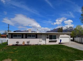 9969 S Aster Ln, Sandy, UT 84094