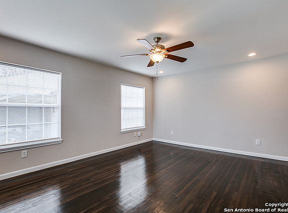 4th image of 2110 Waverly Ave