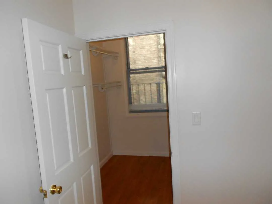 2 bed, $4,543 — Photo 4