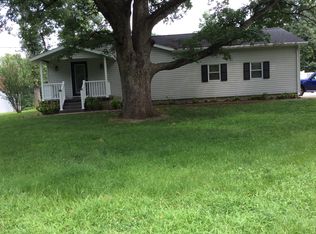 655 Community Beach Rd, Centralia, IL 62801