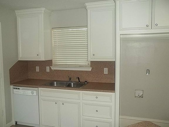 2nd image of 1080 Yaupon Cove Dr
