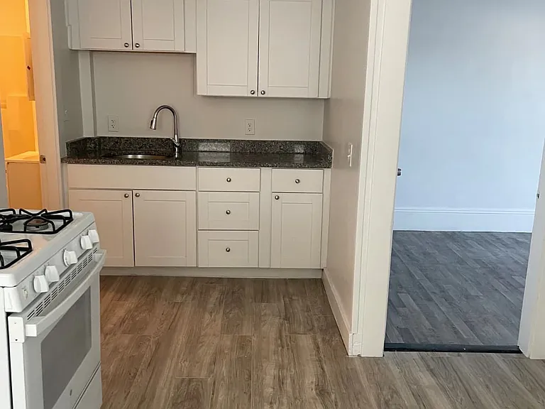 11 Salem St #2 — Photo 7
