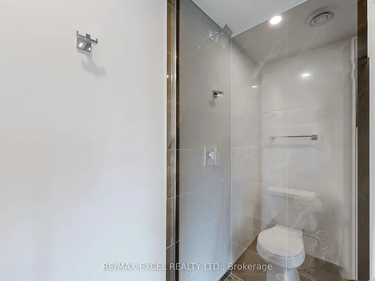 88 Queen St E #1710 — Photo 25
