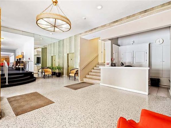 144 N Dithridge St APT 205